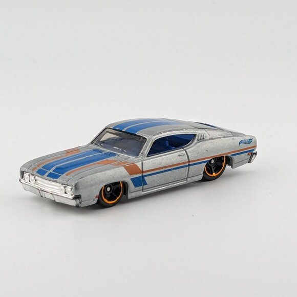 Hot Wheels 2013 69 FORD TORINO TALLADEGA HW WORKSHOP Silver w/BLUE INT - Picture 2 of 4